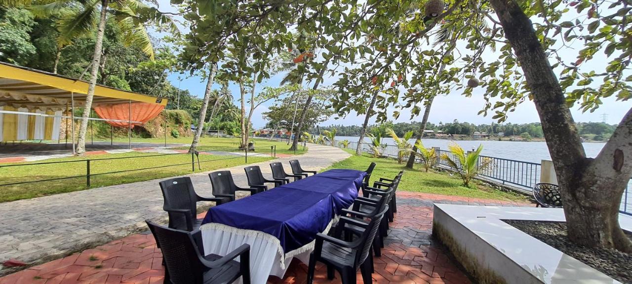 Ripples Service Villas Kollam Buitenkant foto